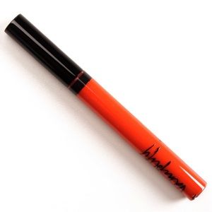 MAC Vamplify Lipgloss Push Some Buttons